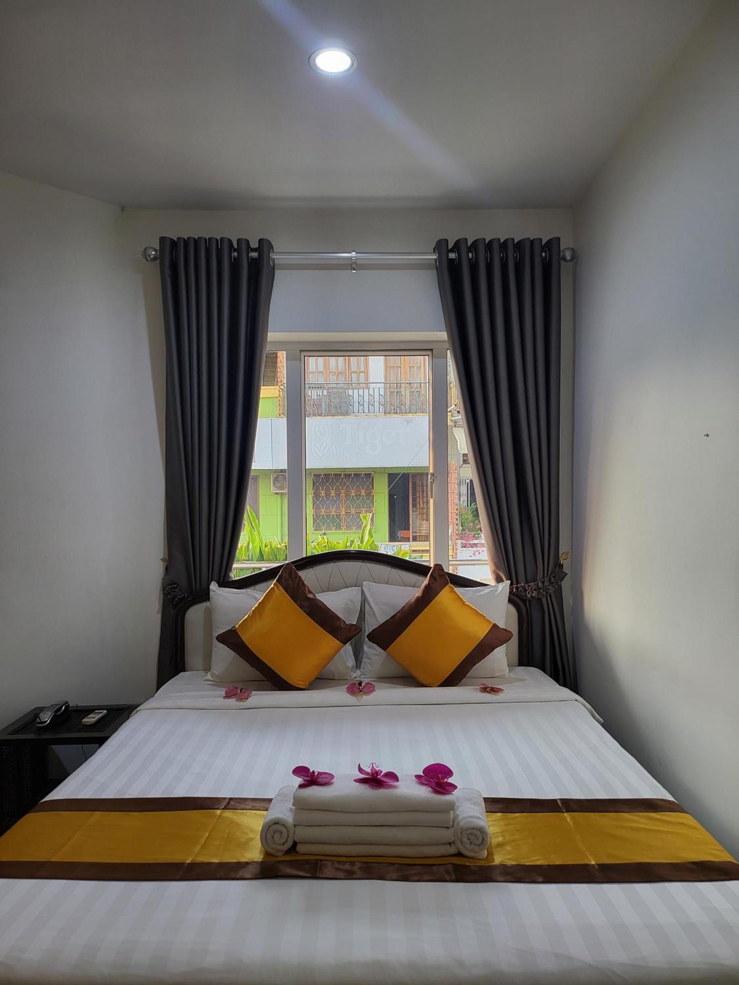 Sun Chakra Boutique Hotel بنوم بنه المظهر الخارجي الصورة