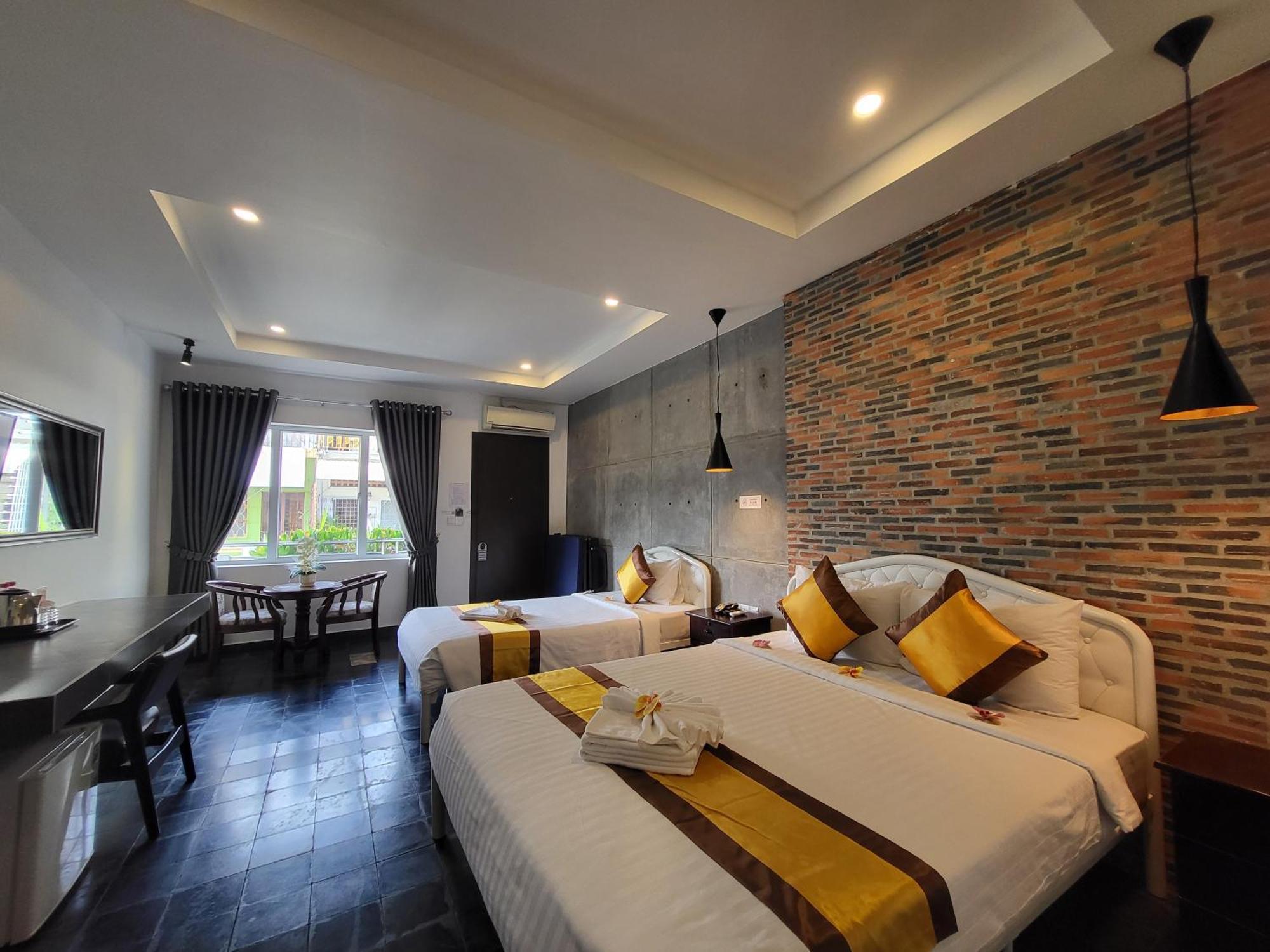 Sun Chakra Boutique Hotel بنوم بنه المظهر الخارجي الصورة