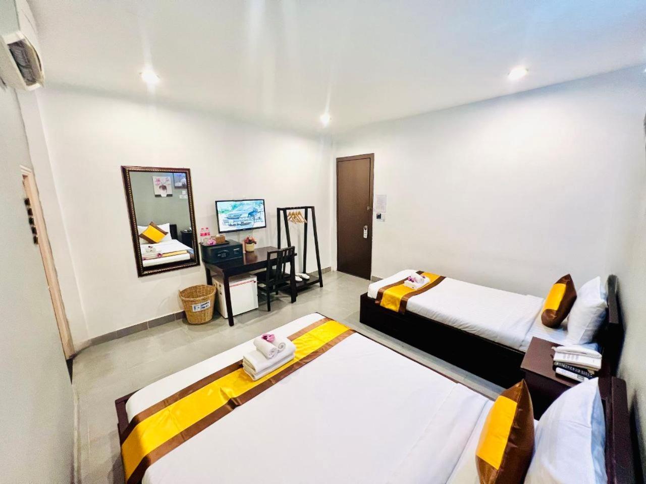 Sun Chakra Boutique Hotel بنوم بنه المظهر الخارجي الصورة